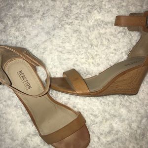 Reaction Kenneth Cole Wedge Sz 9.5